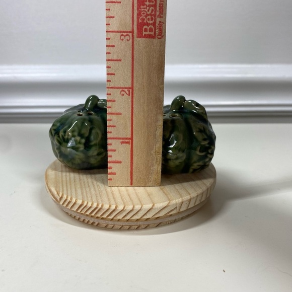Vintage Ceramic Pumpkin Gourd Fall Salt Pepper Shaker Set Harvest Green 1960s - Picture 5 of 9